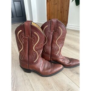 Justin Boots Tan and Brown Leather Interior